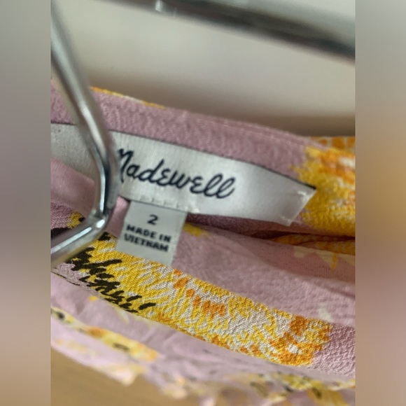 Madewell
Twiggy Floral Midi Wrap Skirt - Picture 5 of 6